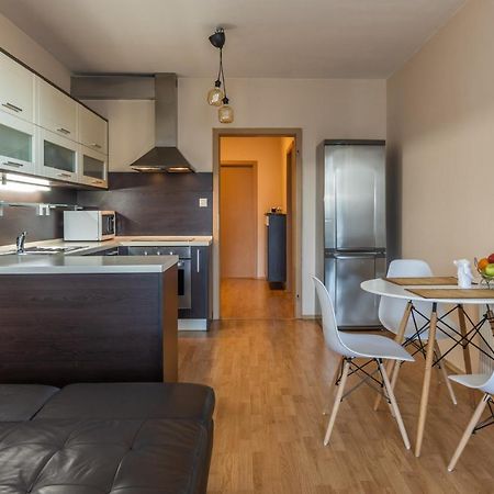 Apartman V Aleji Bratislava Bagian luar foto