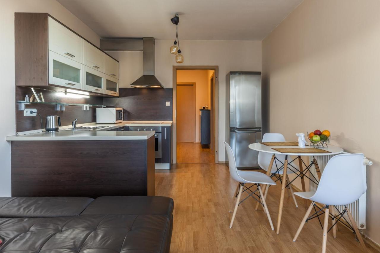 Apartman V Aleji Bratislava Bagian luar foto