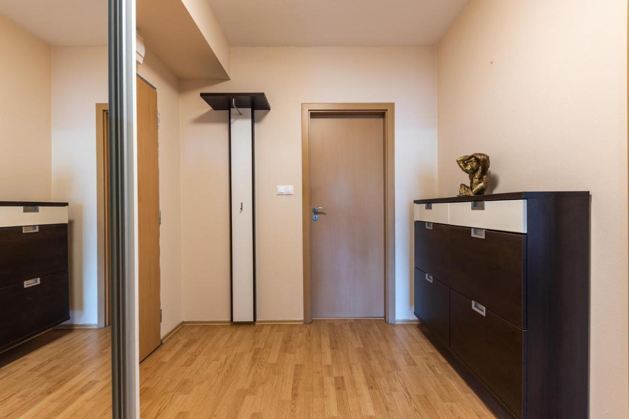 Apartman V Aleji Bratislava Bagian luar foto