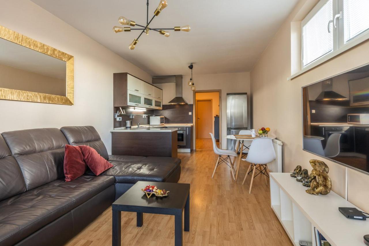 Apartman V Aleji Bratislava Bagian luar foto