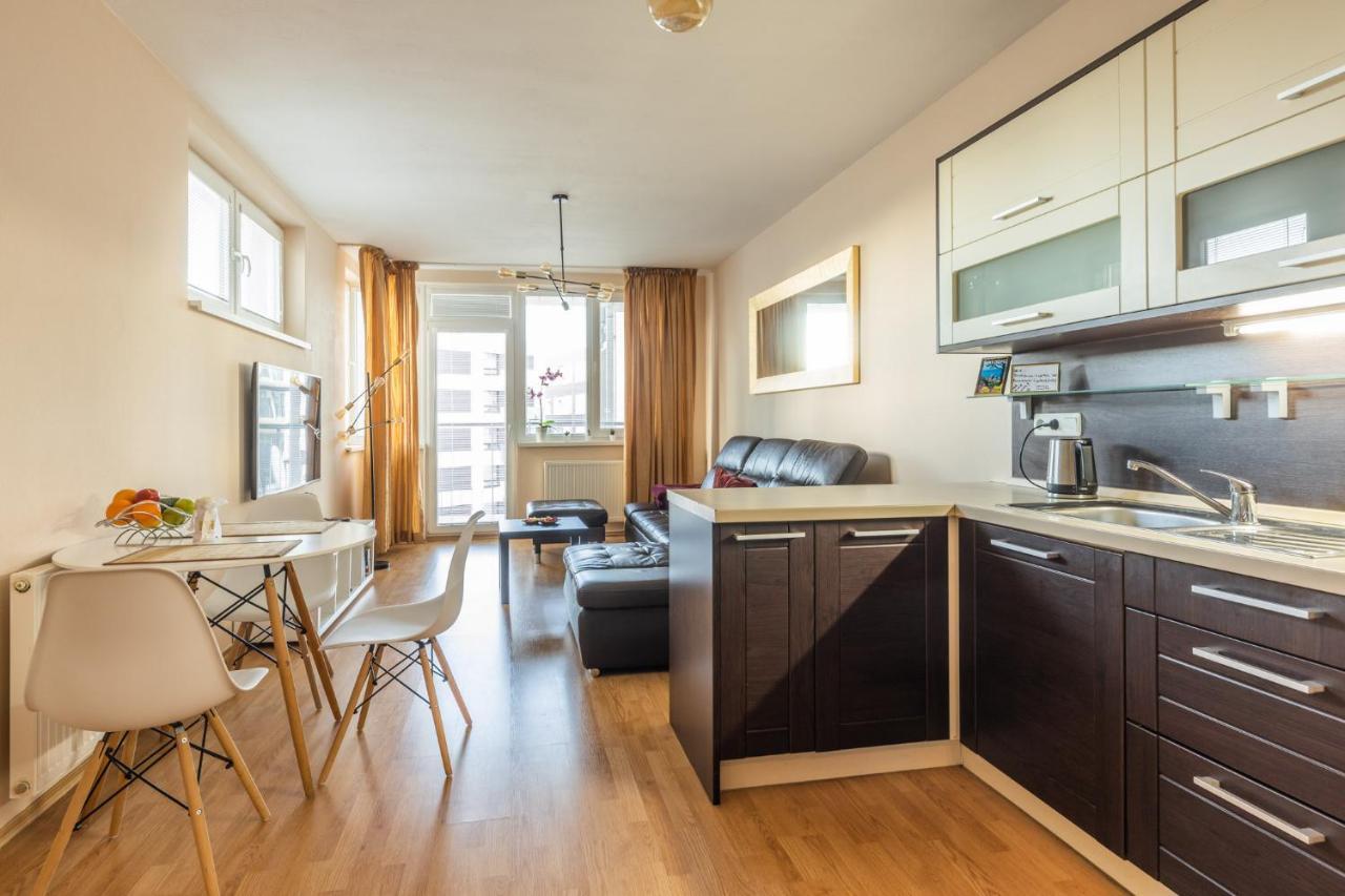 Apartman V Aleji Bratislava Bagian luar foto