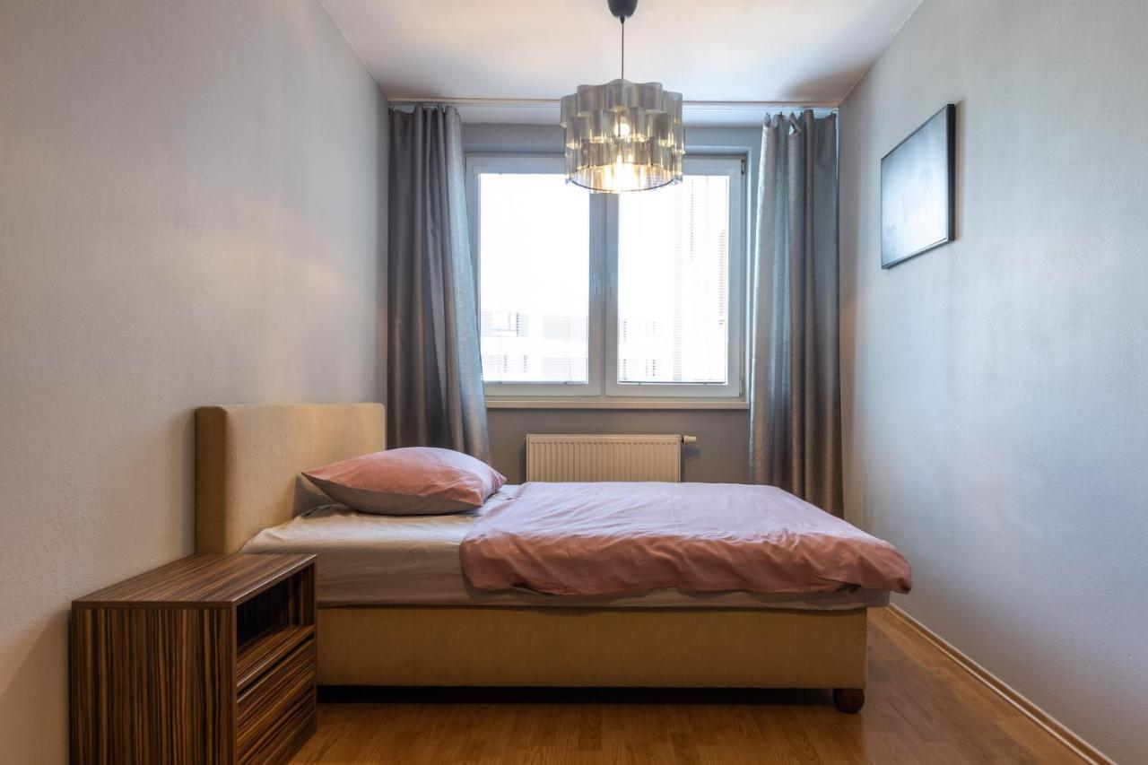 Apartman V Aleji Bratislava Bagian luar foto